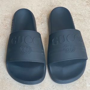 GUCCI Mens slides // size 11